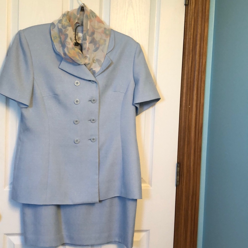 Size 14P Robins Egg Blue Linen Spring Suit